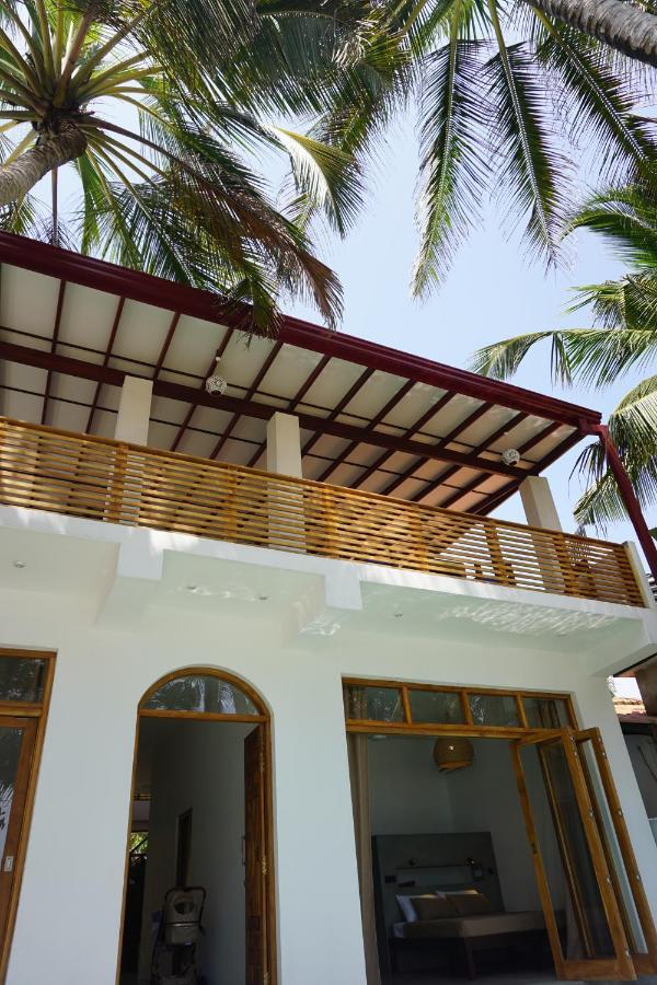 Parasol doré Dikwella Sur Exterior foto